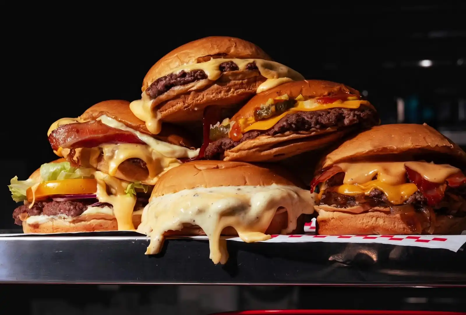 Imagem de Em comemoração ao Dia do Hambúrguer, Zeca Smash Burger promove ação especial