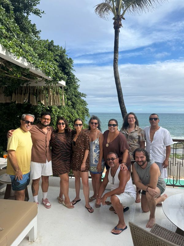 Ginno Larry, D&eacute;bora Falabella e Equipe No Principote