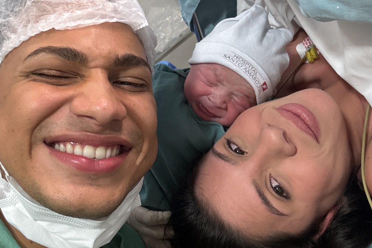 Imagem de Marquinhos Navais celebra a chegada do segundo filho, Lohan