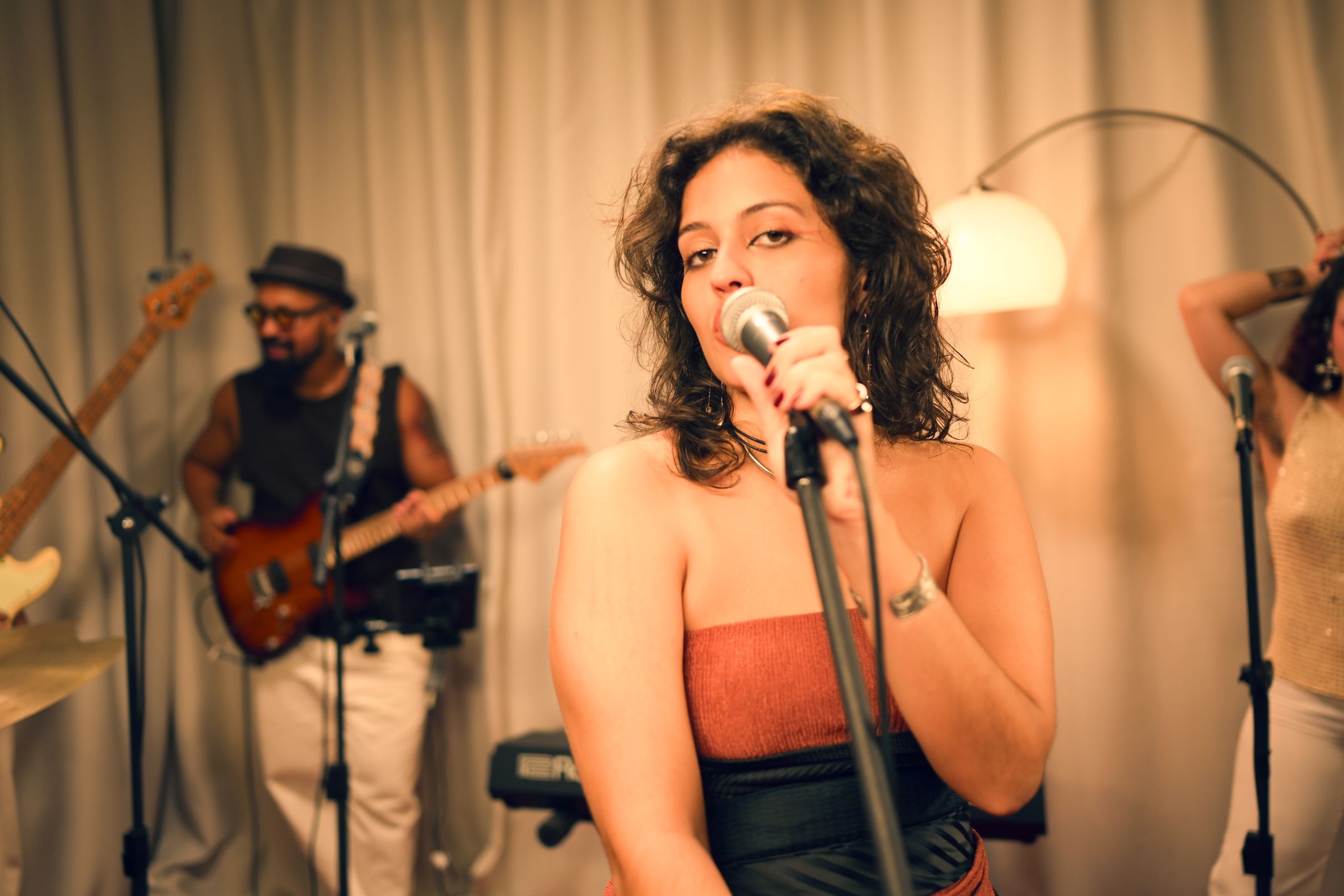 Imagem de Helena Peres lança seu primeiro EP em formato de Live Session