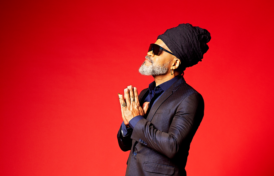Imagem de Carlinhos Brown faz show especial de Natal gratuito em Salvador, dia 23