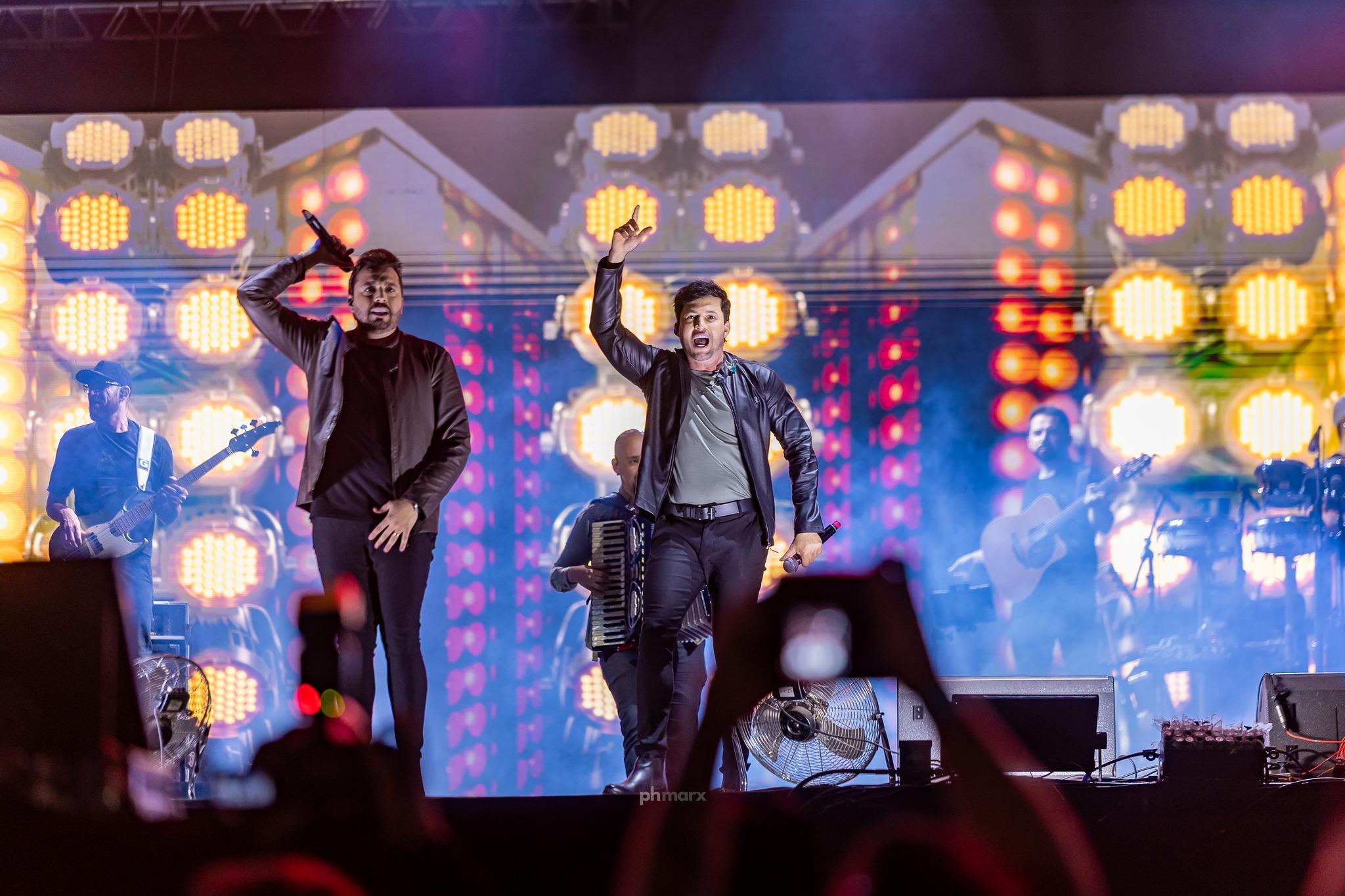 Imagem de Ruan & Leandro se apresentam na The Farm em Americana