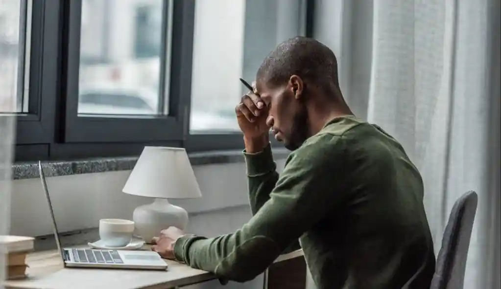 Imagem de Cansaço de fim de ano: quando o corpo e a mente pedem pausa antes do calendário