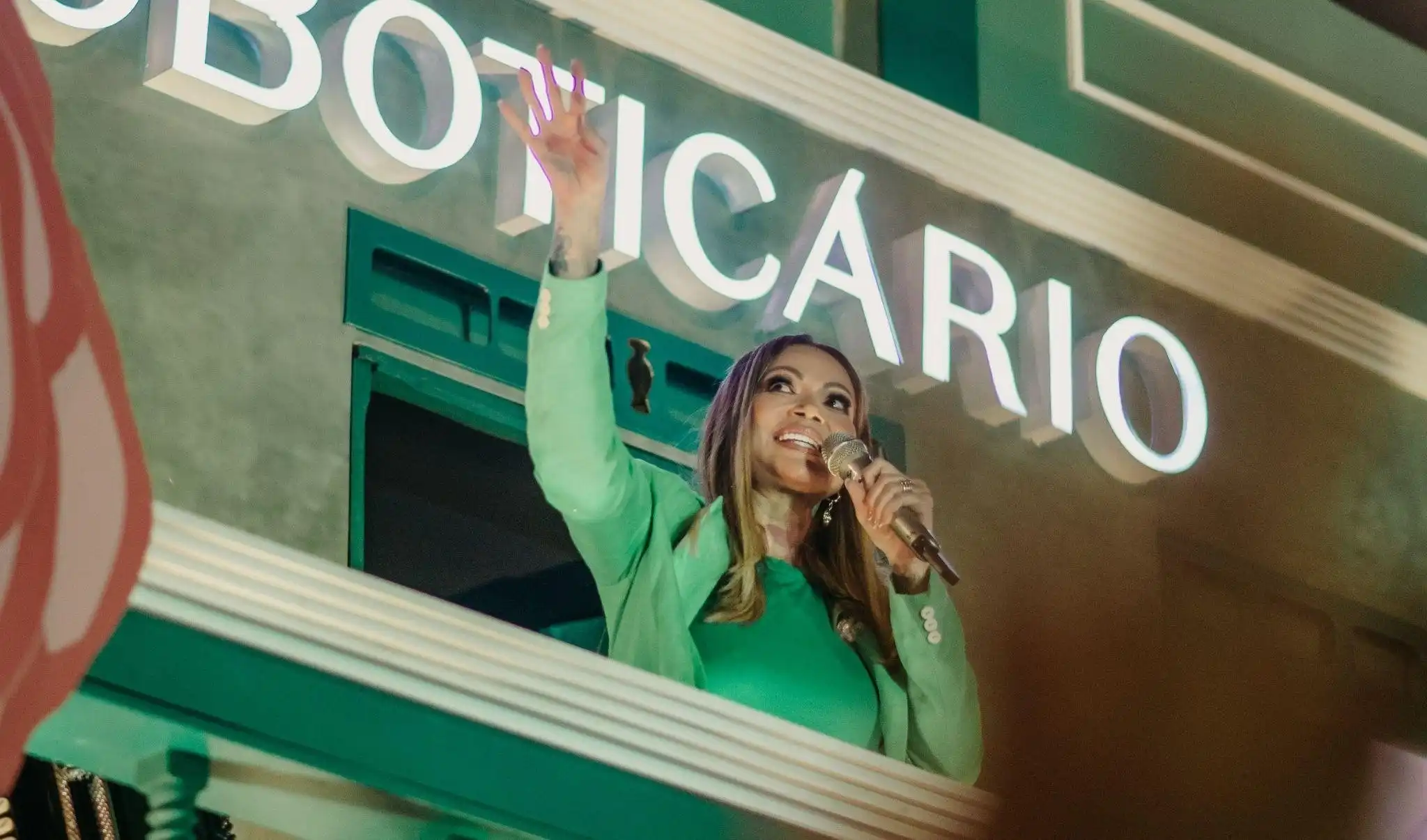 Imagem de  Solange Almeida faz show gratuito na Barra, neste domingo (21)