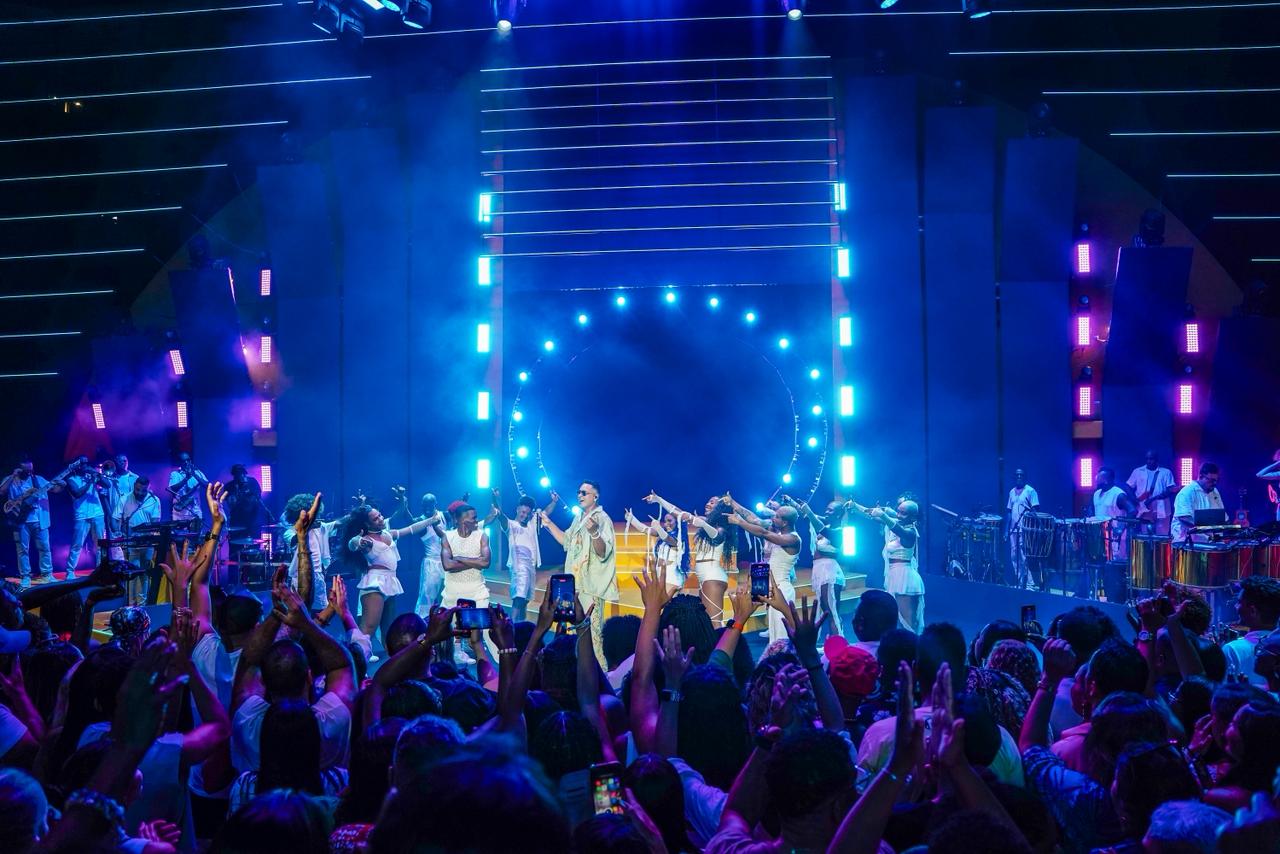 Imagem de Xanddy Harmonia lota a Concha Acústica em gravação do novo audiovisual