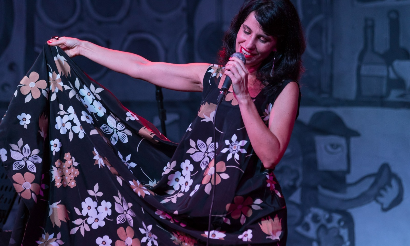 Imagem de Raízes Musicais : música de resistência com Célia Porto e Rênio Quintas Trio