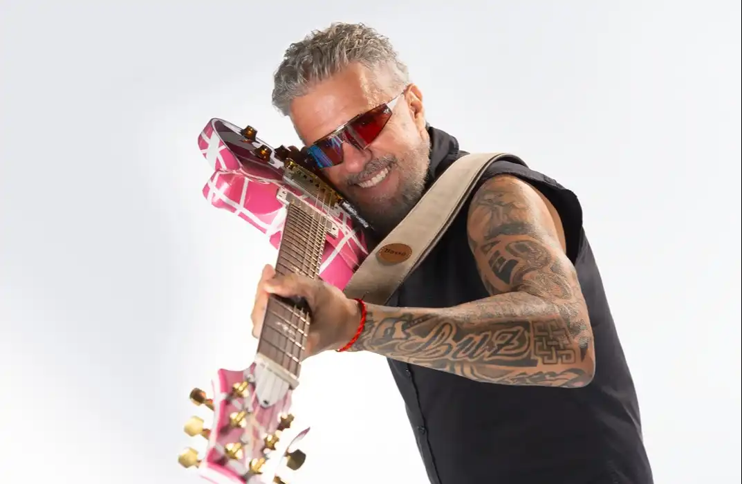 Imagem de Tuca Fernandes grava audiovisual “Banho de Sal” em Salvador essa semana