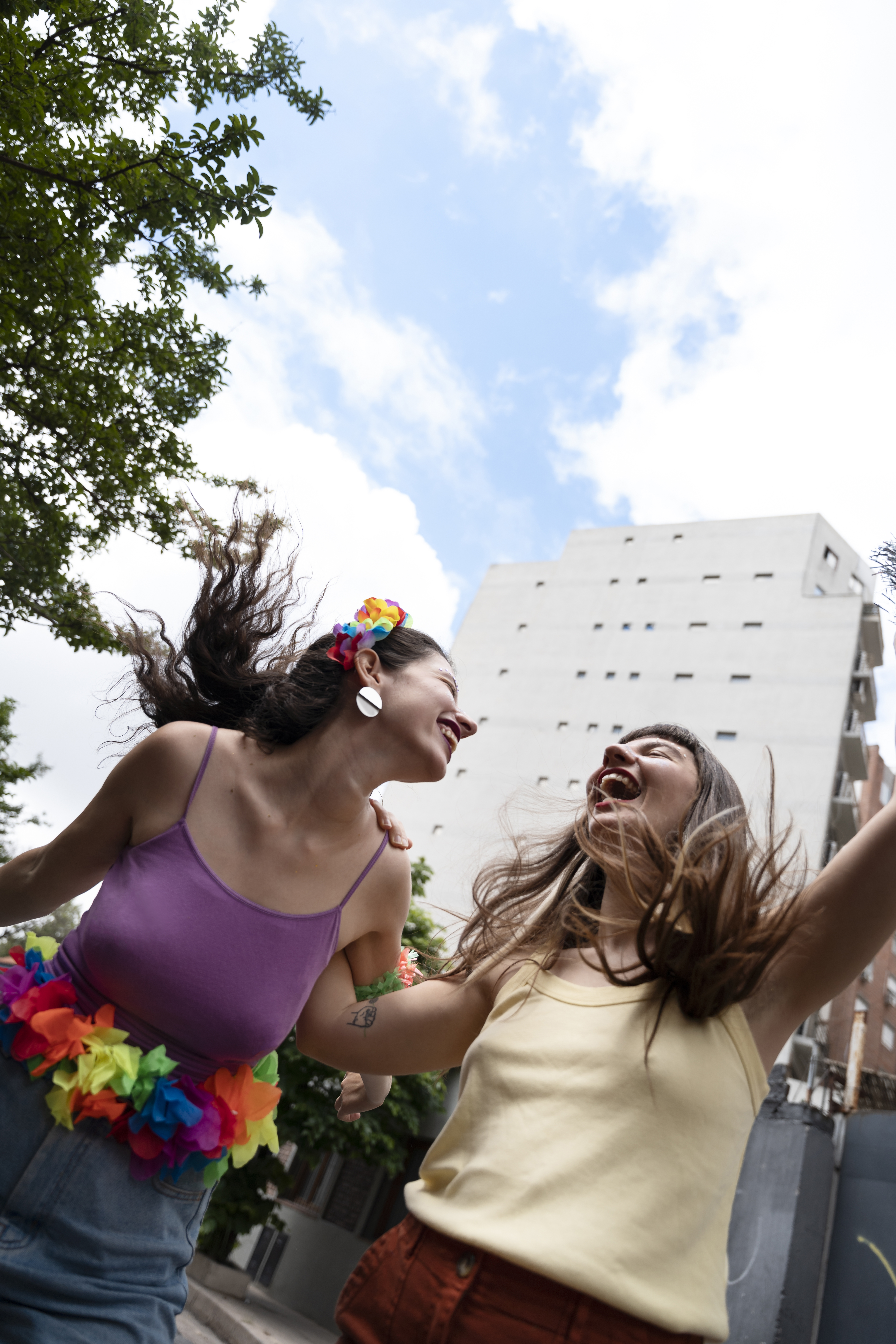 Imagem de Vai curtir o Carnaval? Saiba cuidados essenciais com o corpo durante a folia