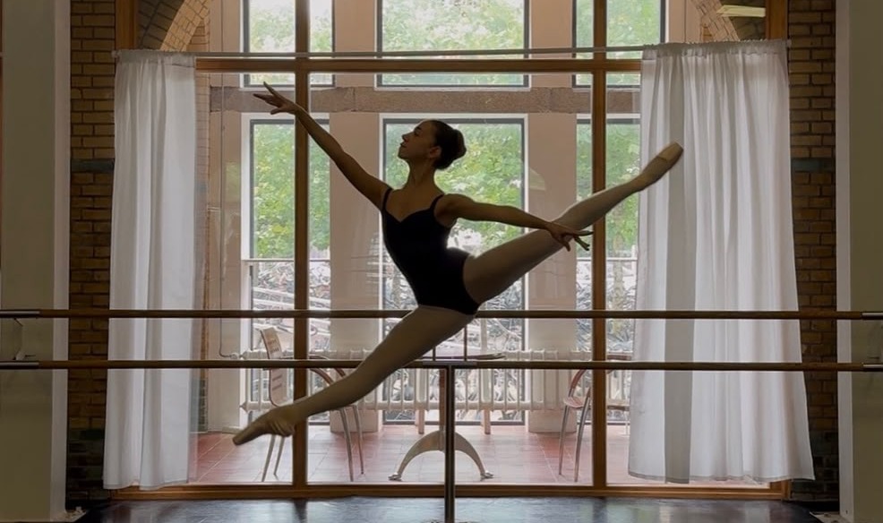 Imagem de Bailarina baiana é aprovada para formação pré-profissional em uma das mais prestigiadas escolas de ballet da Europa