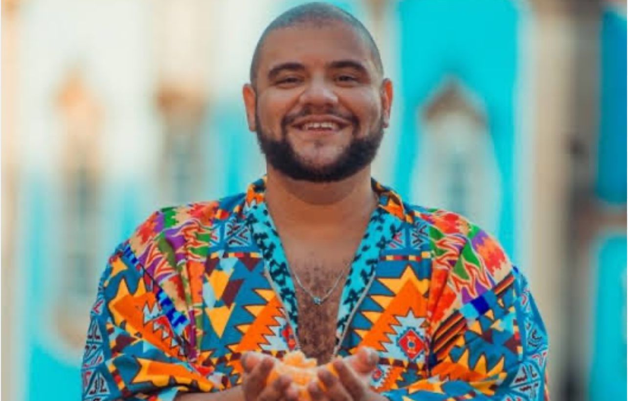 Imagem de Gominho comanda roda de samba no Santo Antônio Além do Carmo
