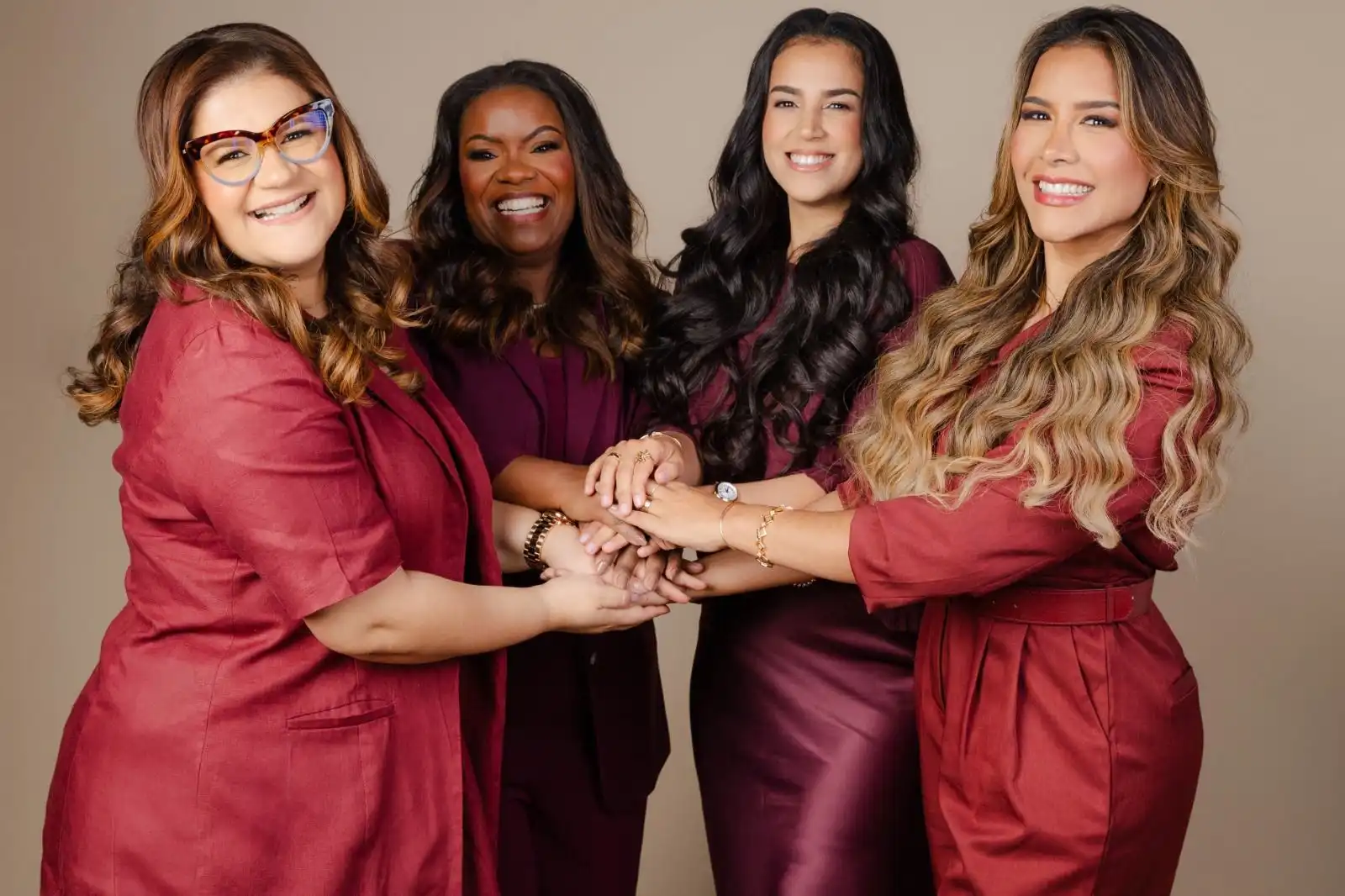 Imagem de Camila Barros, Raquel Lima, Gabriela Lopes e Midian Lopes realizam a JUNTAS Conference 2025 no Maracanã