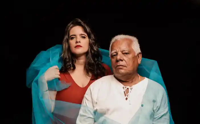 Imagem de Alessandra Leão e Mestre Sapopemba lançam EP Exu Ajuô, celebrando caminhos, inícios e encruzilhadas