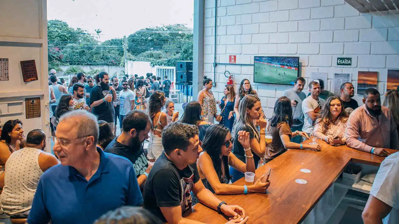 Imagem de Chope verde e música ao vivo: Proa Cervejaria celebra St. Patrick’s Day