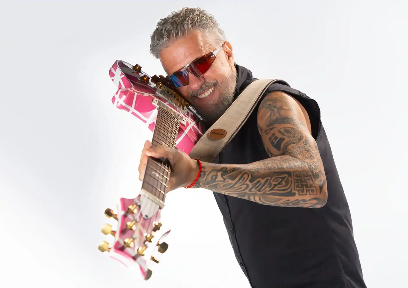 Imagem de Tuca Fernandes anuncia audiovisual para celebrar 15 anos de carreira solo