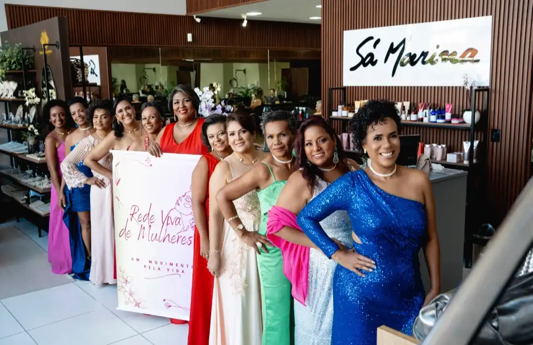 Imagem de Salão de Beleza Sá Marina assina produção do concurso “Miss Essência Que Inspira” durante ações do Outubro Rosa