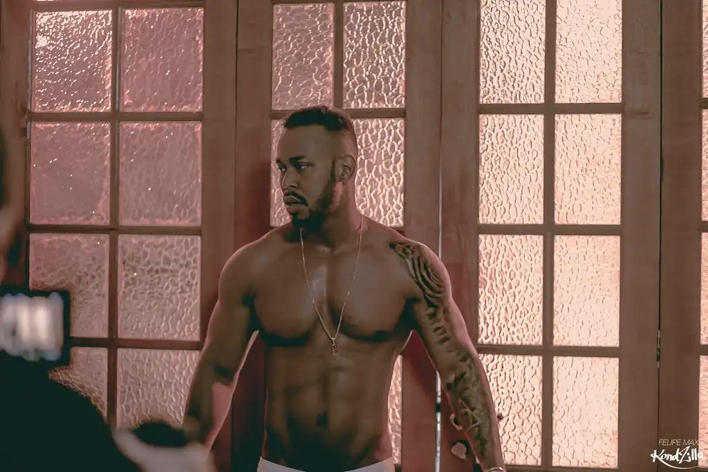 Imagem de Cantor Bonneco revela bissexualidade e comenta: "Perdi muitos 'amigos'"