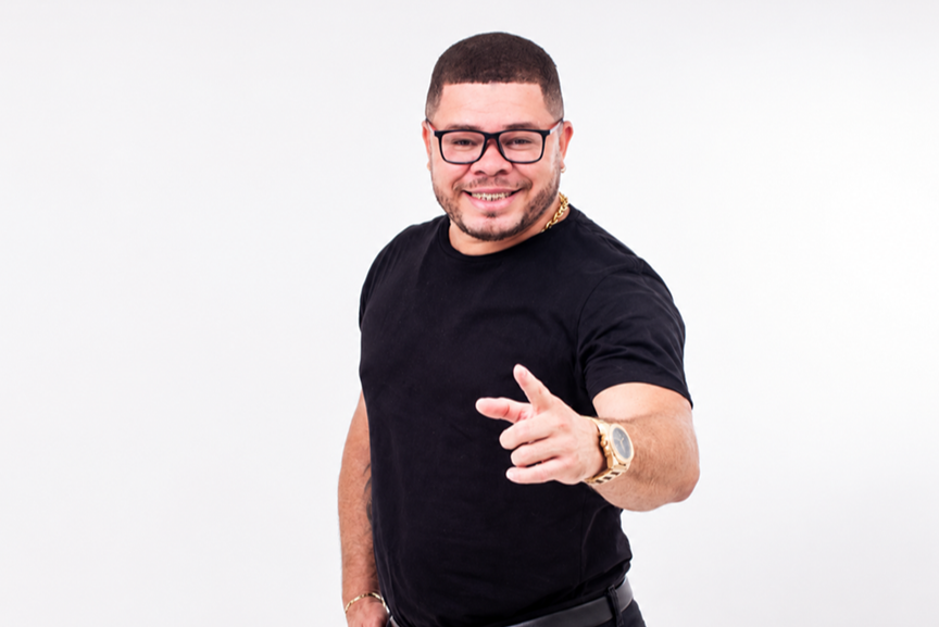 Imagem de Cinho Silva encerra Lavagem da Ilha Amarela com show neste domingo em Salvador