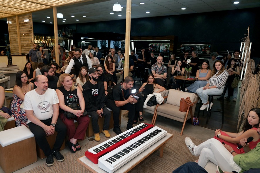 Imagem de Casio lança piano Celviano Grey Beige em evento que une design e música em São Paulo