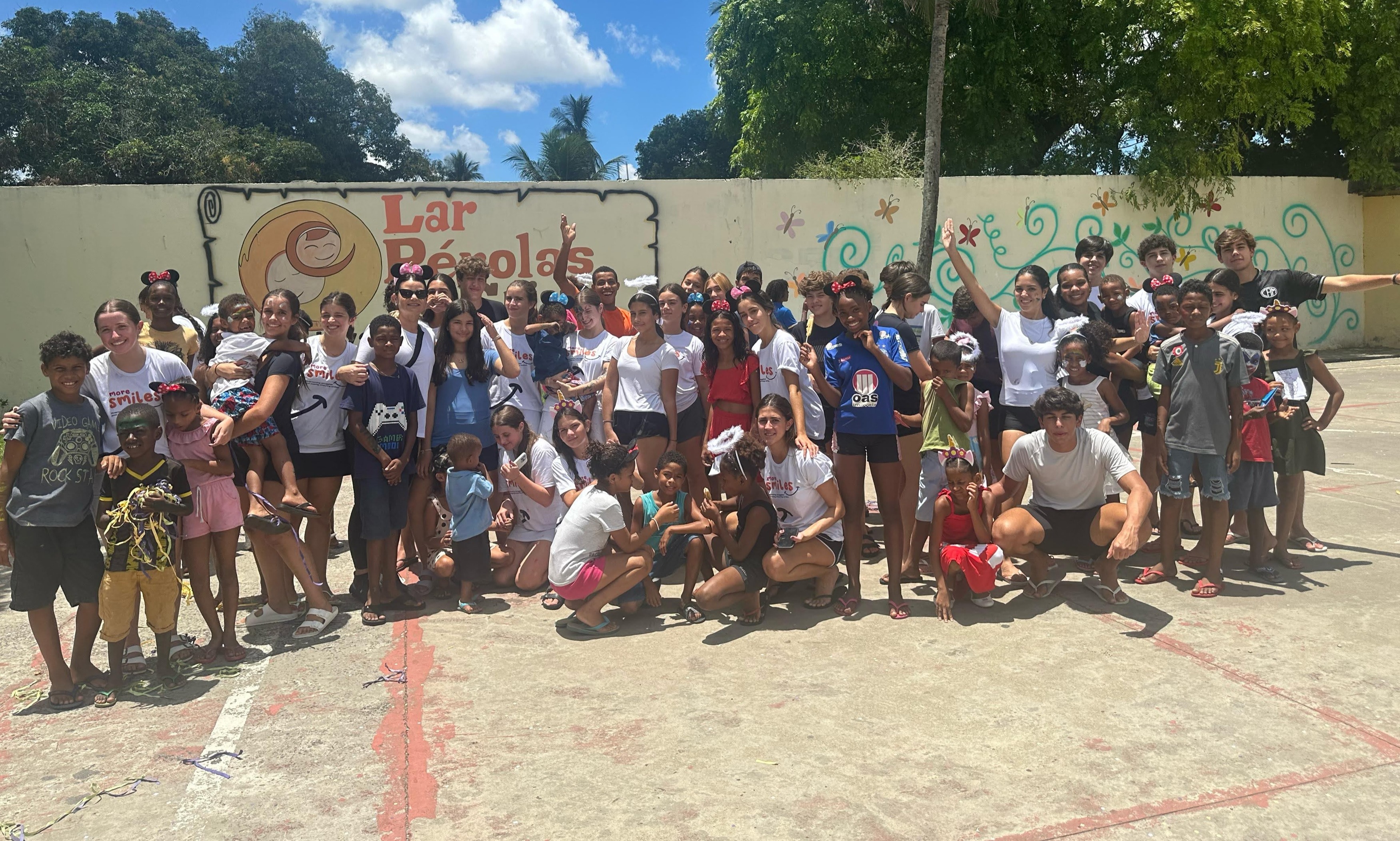 Imagem de Após chuvas, estudantes de Salvador mobilizam campanha para reformar Infocentro do Lar Pérolas de Cristo