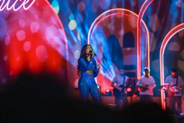 Imagem de Ludmilla tem mais uma noite histórica com o Numanice