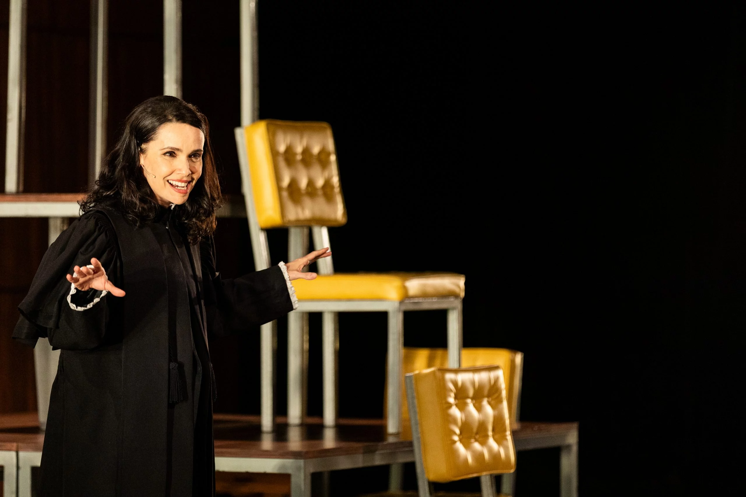 Imagem de Débora Falabella apresenta o espetáculo “Prima Facie” em curta temporada no Teatro Jorge Amado