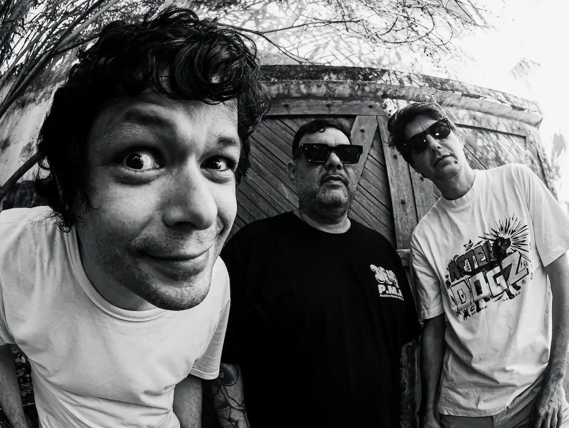 Imagem de AFTERGODZ explora lado mais direto e melódico no single “Cherry Trees”