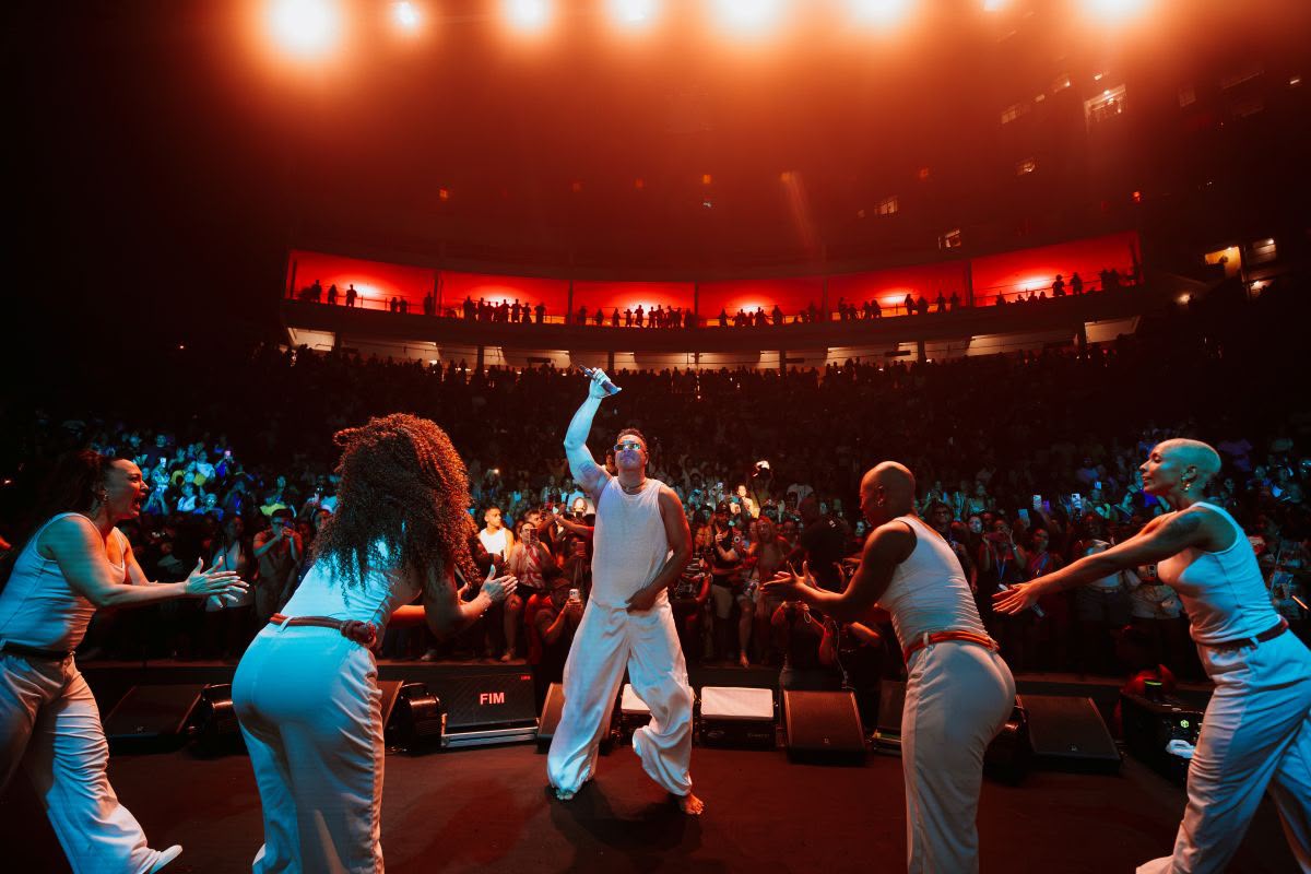 Imagem de Xanddy Harmonia emociona o público com show “Só as Antigas” na Concha Acústica em Salvador