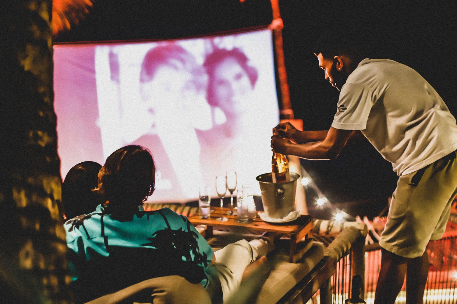 Imagem de Próxima edição do CineBlue exibe 'P.S. EuTe Amo' no Blue Praia, no Rio Vermelho