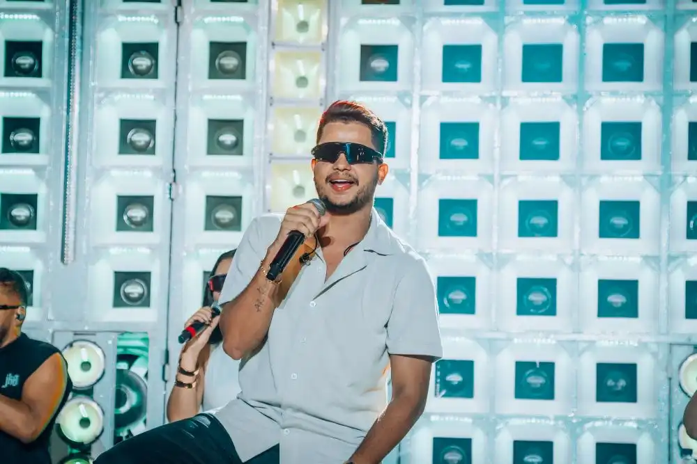 Imagem de Mikael Santos leva sucessos do arrocha a quatro estados do Nordeste em setembro