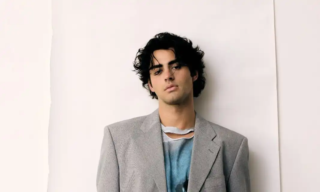 Imagem de Lucas Pretti lança o single ‘Falo Demais’