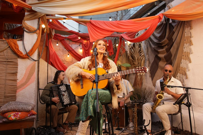 Imagem de Sofia Gayoso revisita raízes nordestinas e leveza acústica em novo EP