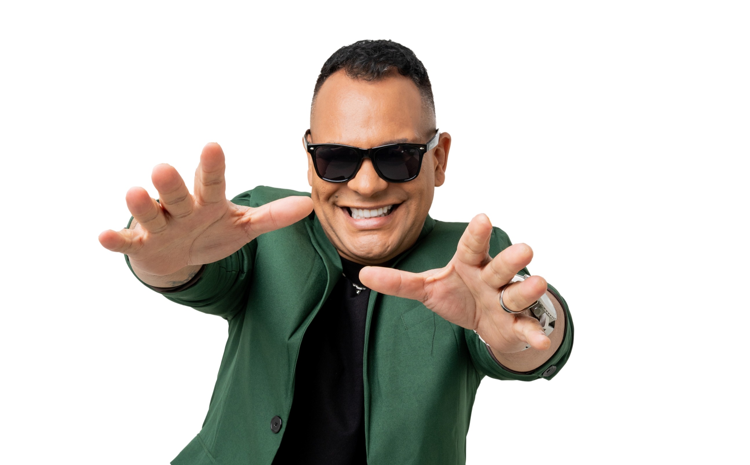 Imagem de Cantor carioca Davi participa de roda de samba em Salvador