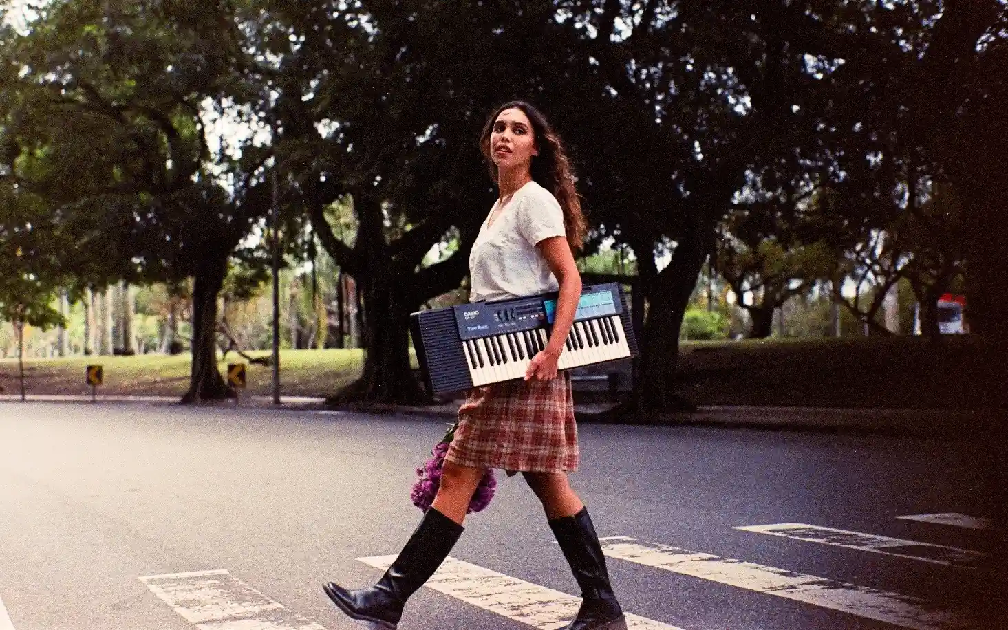 Imagem de Dora Sanches transforma vulnerabilidade em força no novo single “Ter Filhos Fortes”