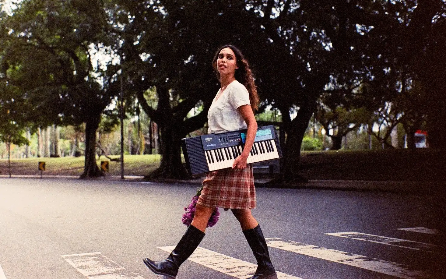 Imagem de Dora Sanches transforma vulnerabilidade em força no novo single “Ter Filhos Fortes”