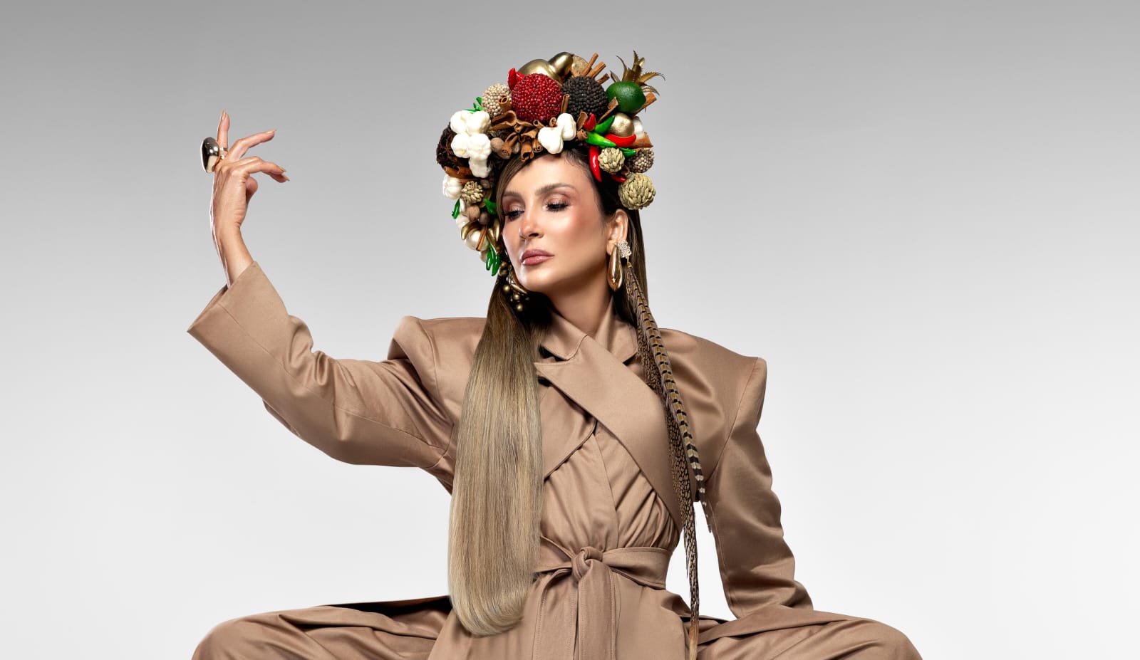 Imagem de Claudia Leitte celebra as misturas da Bahia com versão ao vivo de "Mergulhando"