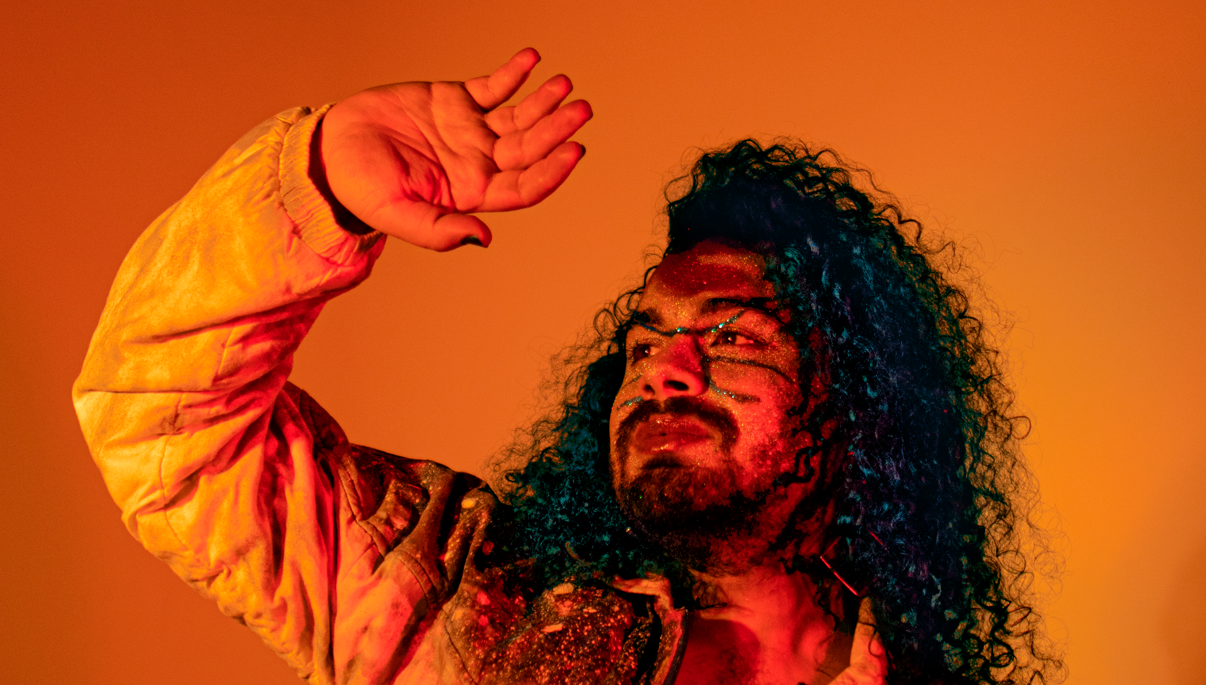 Imagem de Em entrevista, Alexys Agosto reflete sobre a trajetória musical e inspiração em Gal Costa
