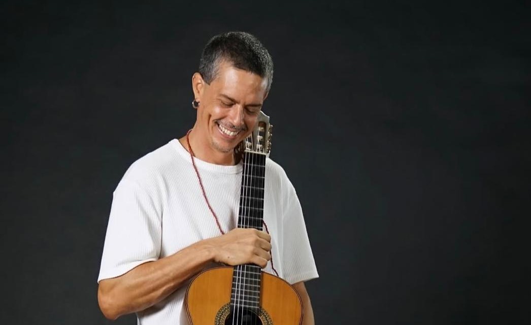 Imagem de Ayrà Gastrôbar recebe cantor e compositor Daní em show intimista no Rio Vermelho