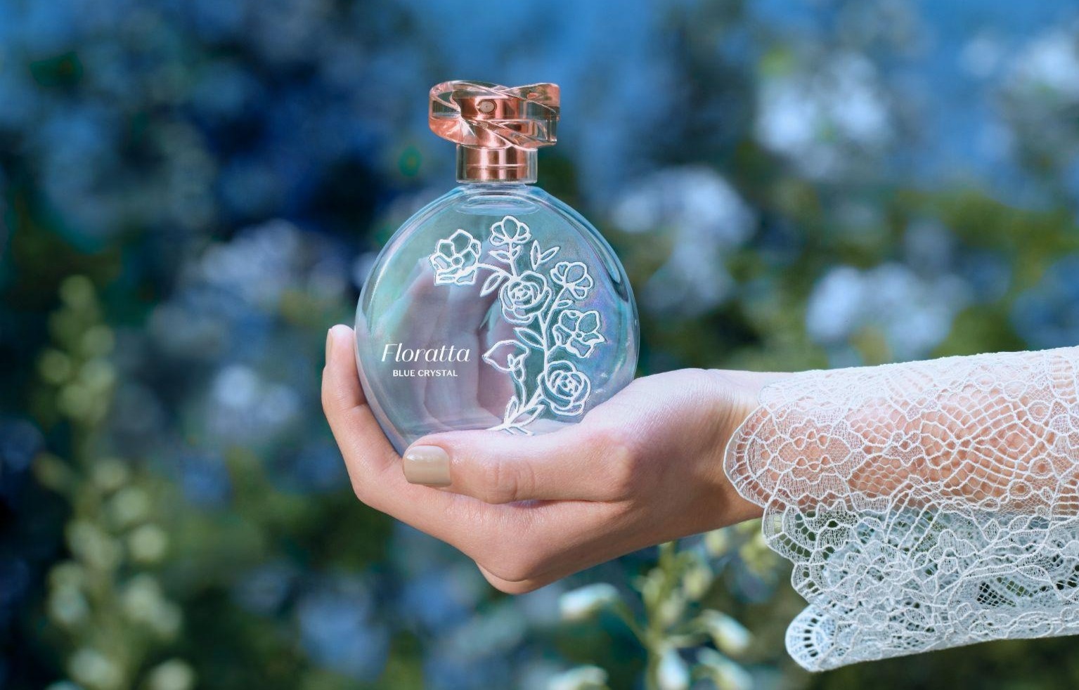 Imagem de O Boticário inaugura tendência internacional de perfumaria laundry com o novo Floratta Blue Crystal