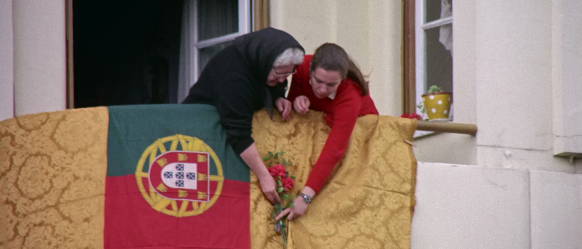 Imagem de Revolução dos Cravos, Hermeto Pascoal e Andy Warhol no CurtaOn em janeiro