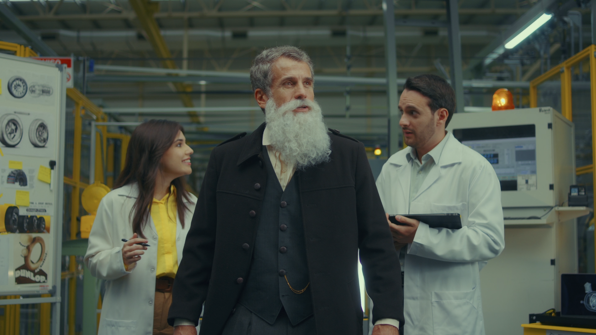 Imagem de Eriberto Leão assume personalidade de John Boyd Dunlop em nova campanha da Dunlop Pneus