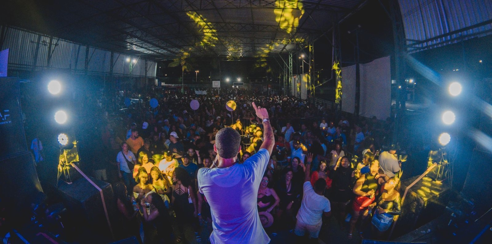 Imagem de Cantor Thiago Paulo realiza primeiro show em Simões Filho