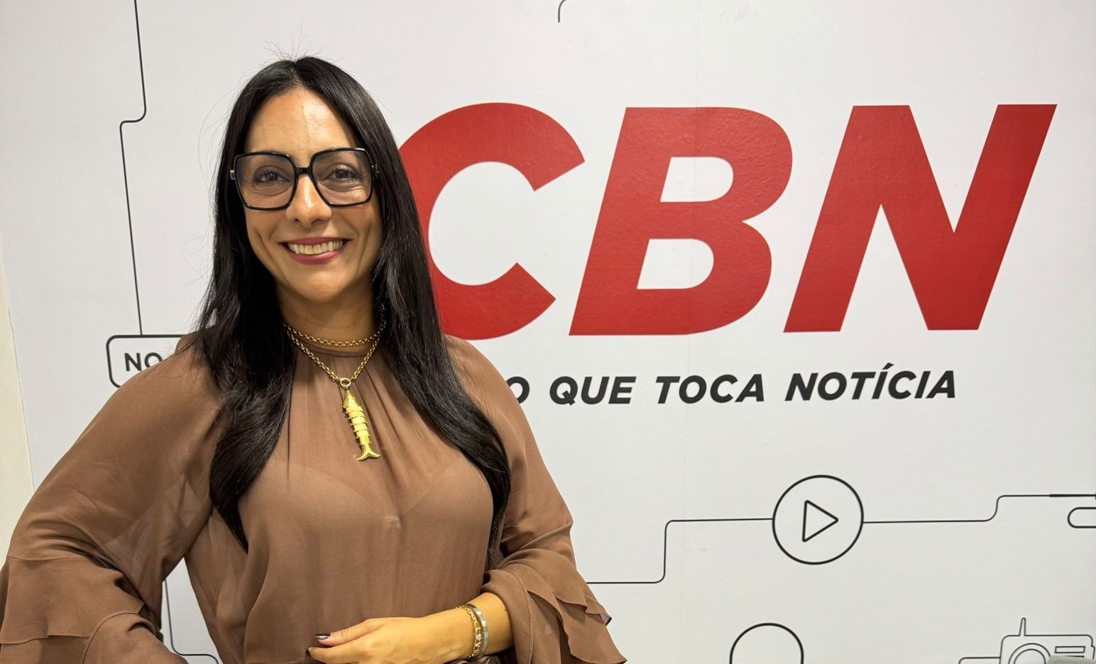 Imagem de Advogada Ana Patrícia Dantas Leão reúne os 11 candidatos ao Quinto Constitucional do TRT5 em entrevista na CBN