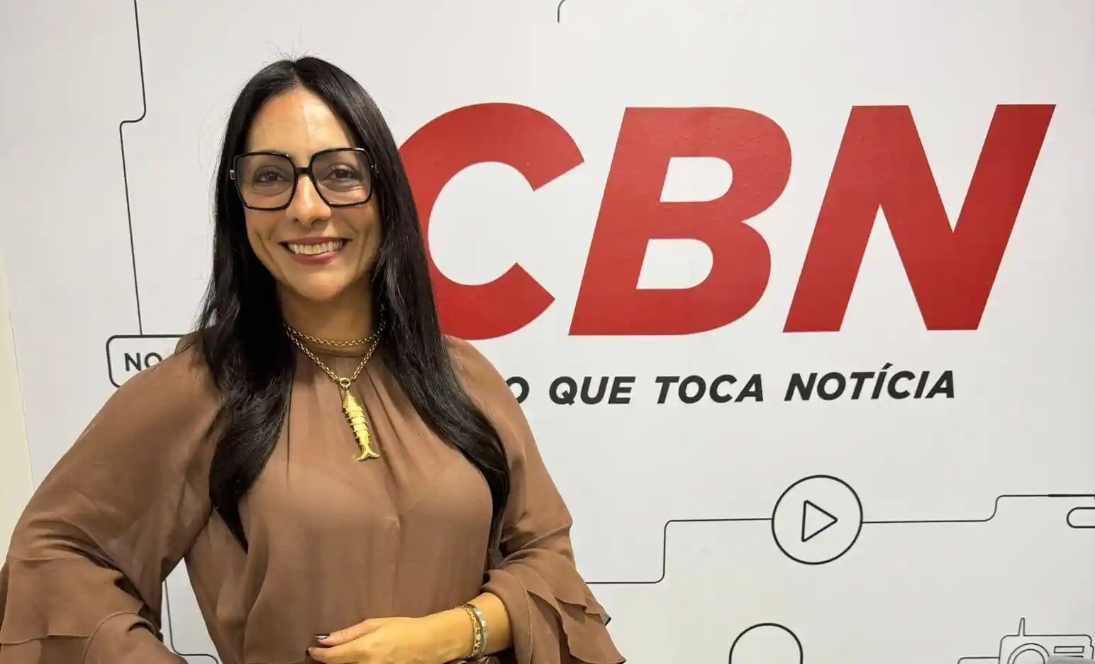 Imagem de Advogada Ana Patrícia Dantas Leão reúne os 11 candidatos ao Quinto Constitucional do TRT5 em entrevista na CBN