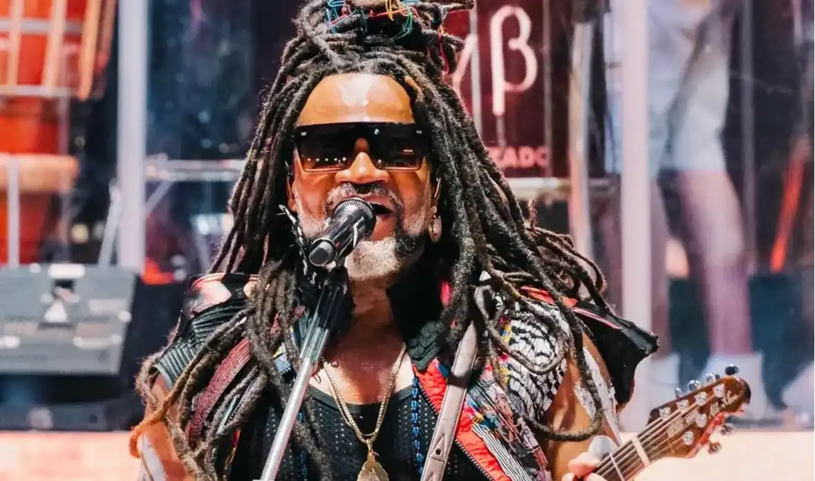 Imagem de Carlinhos Brown celebra aniversário com Sarau du Brown, que terá turnê nacional