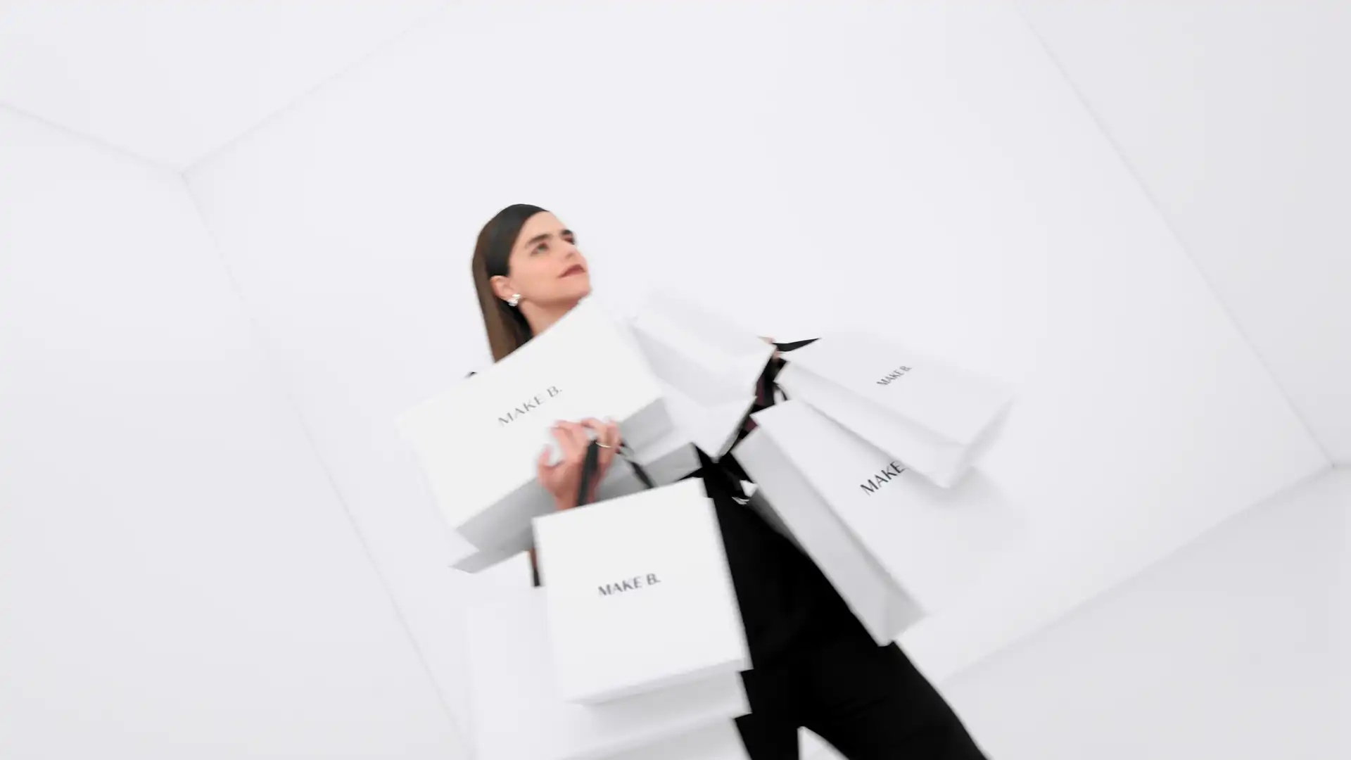 Imagem de Make a wishlist: Make B., do Boticário, apresenta campanha que ressalta os desejos de beleza