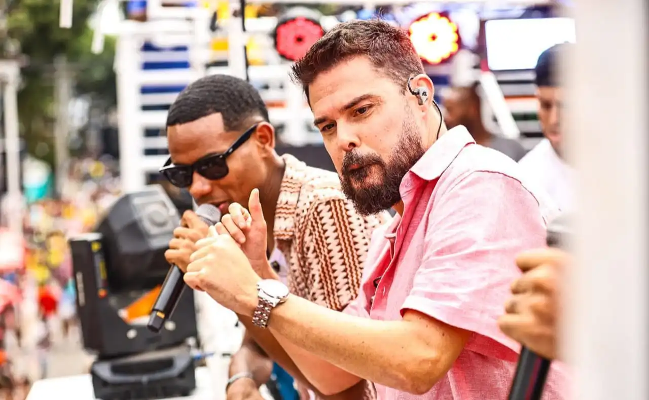 Imagem de Kart Love, Netto Brito, Rock Salles e Gabriel Fidelis comandaram o “Trio do Arrocha”