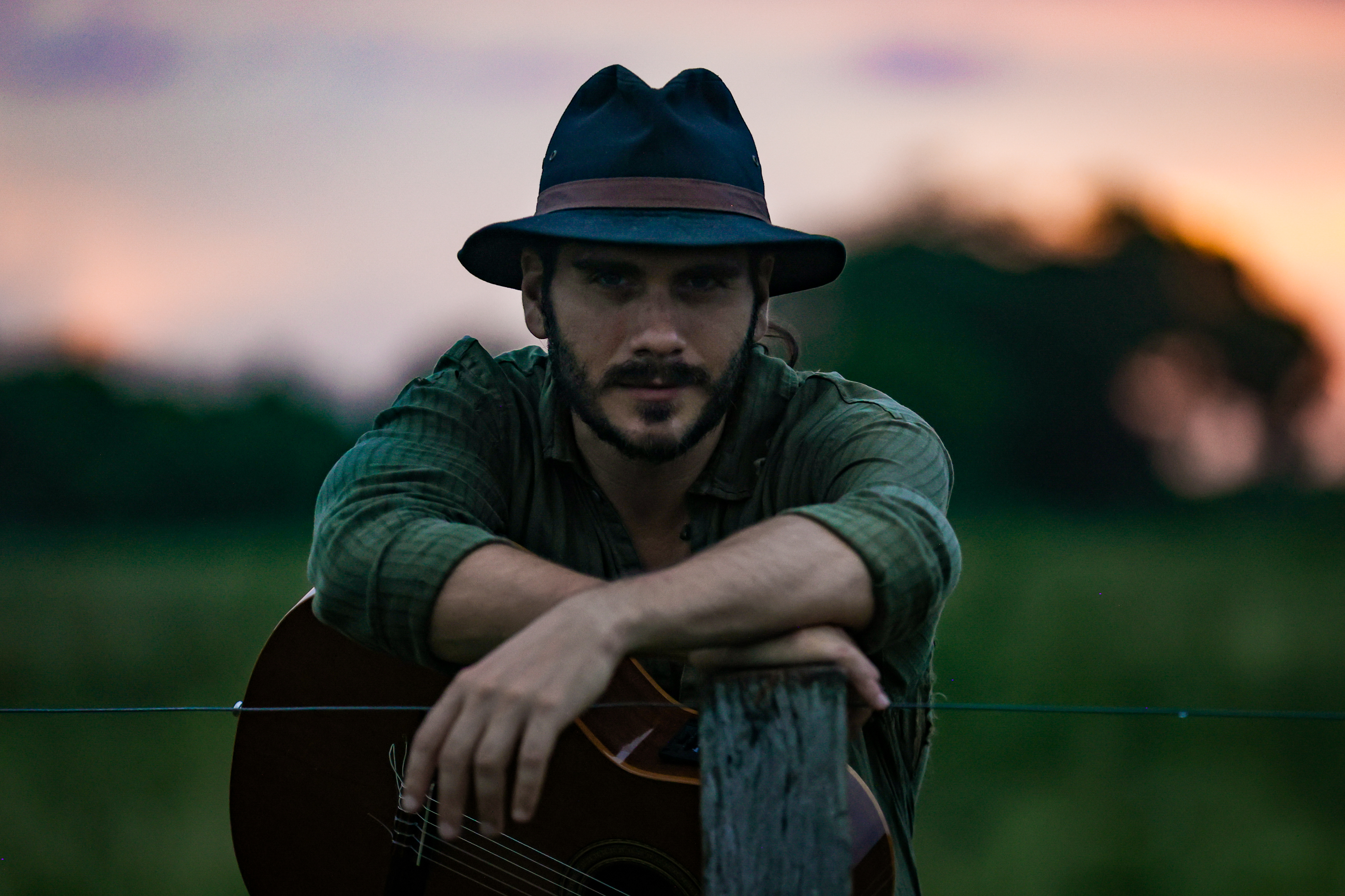 Imagem de Gabriel Sater lança novo álbum em comemoração às duas décadas e meia de carreira