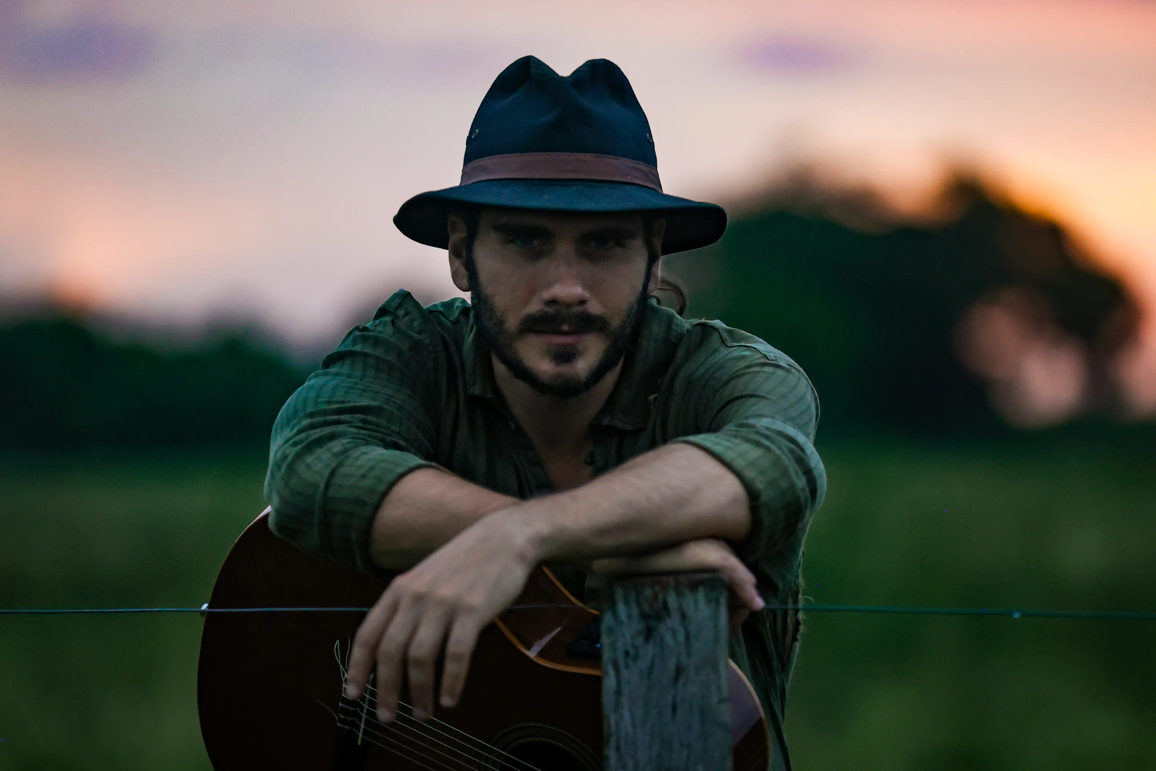 Imagem de Gabriel Sater lança novo álbum em comemoração às duas décadas e meia de carreira