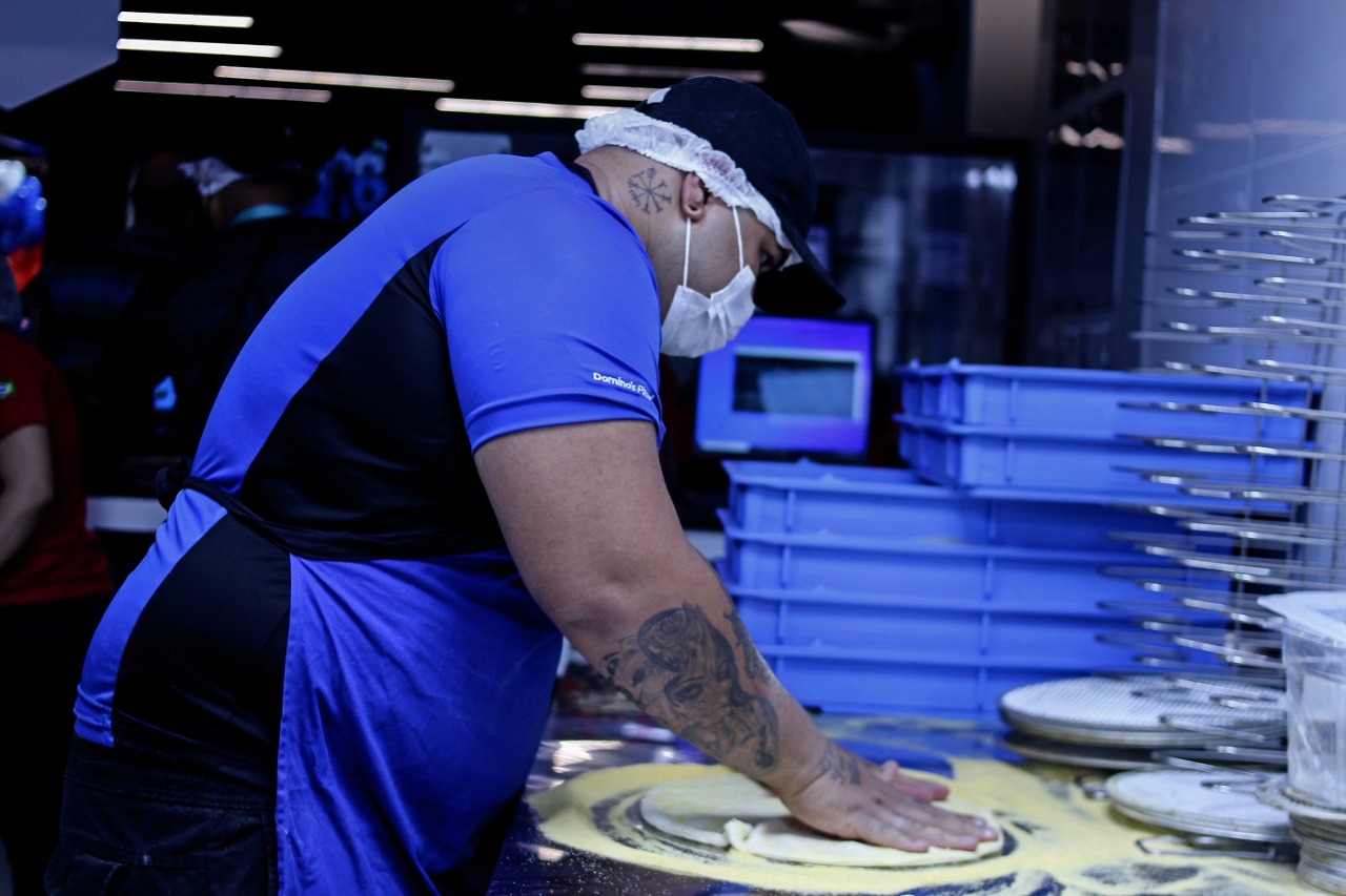 Imagem de Domino’s Pizza Brotas muda cardápio e cliente pode montar pizza com ingredientes preferidos