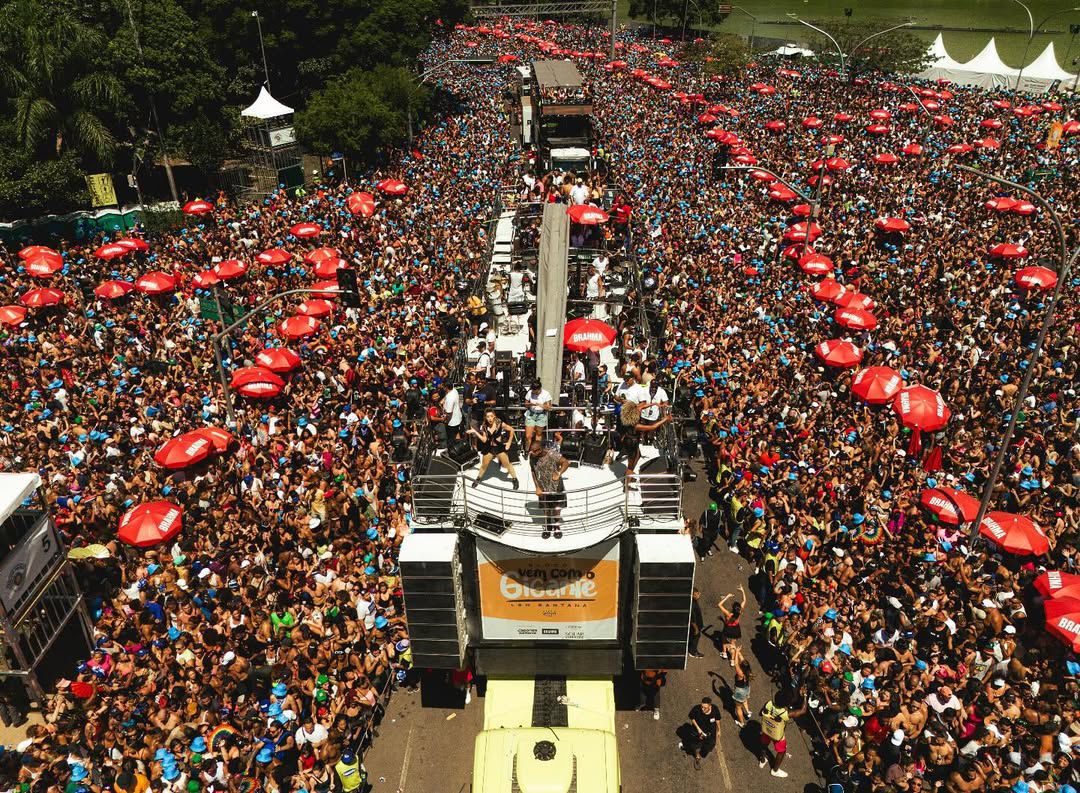 Imagem de Léo Santana puxa o bloco “Vem com o Gigante” pelo segundo ano em São Paulo